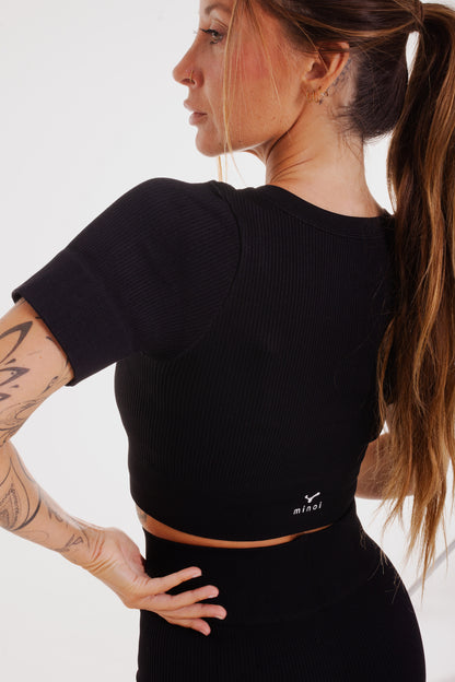 Mix & Match - Rib Shortsleeve V-Neck in black